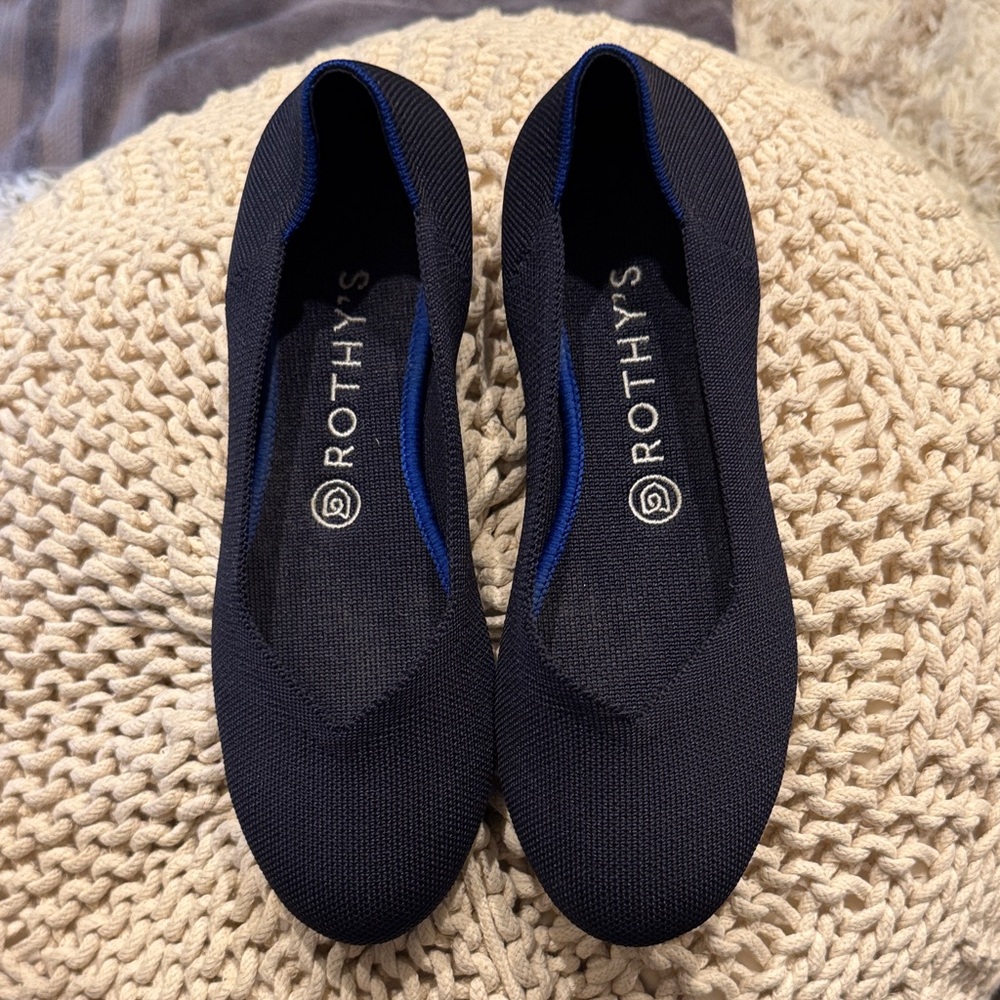 Rothy's Women's Black and Blue Flats